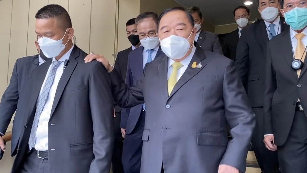 "ประวิตร" หวัง ตั้งรัฐบาลหน้า ลั่น เป็นร่มโพธิ์ร่มไทร "พปชร." จนกว่าจะตาย