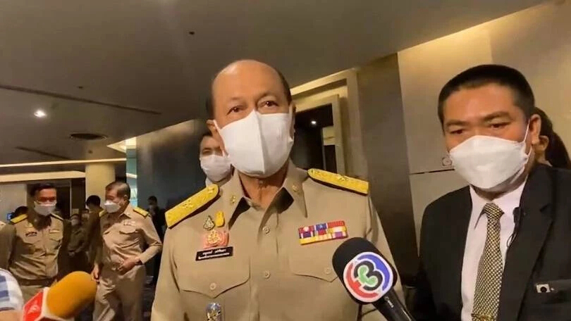 “บิ๊กป๊อก” ชิ่งหนี ไม่ตอบปม "นายกฯ สำรอง"