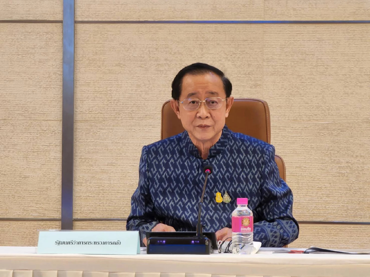“อาคม”สั่งแบงก์รัฐตรึงดอกเบี้ยช่วยผู้ประกอบการ