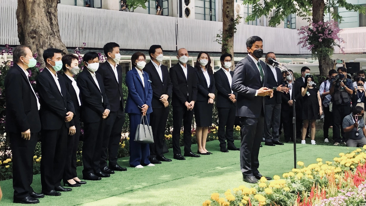 เปิดชื่อทีมงาน "ชัชชาติ" 18 เก้าอี้ คุมกทม. เดินหน้านโยบาย 214 ข้อ