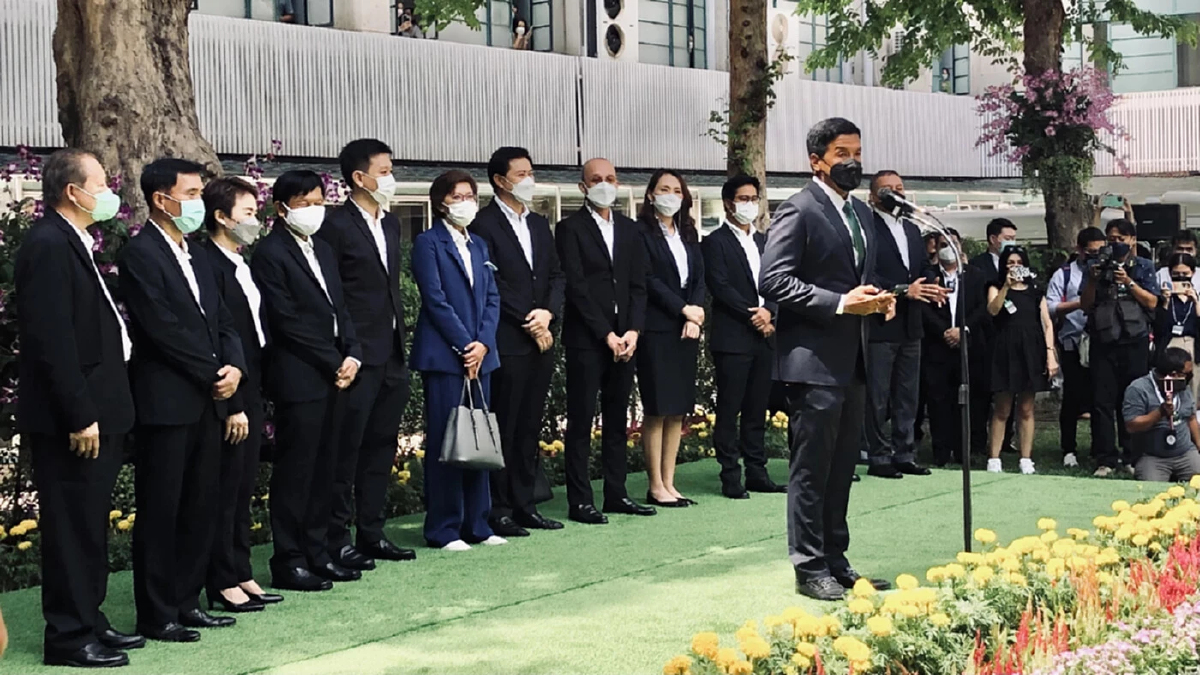 “ชัชชาติ” แจง ผช.เลขาผู้ว่าฯ กทม.ปัดเอี่ยวปั่นหุ้น แค่โดนปรับ ทำงานต่อได้