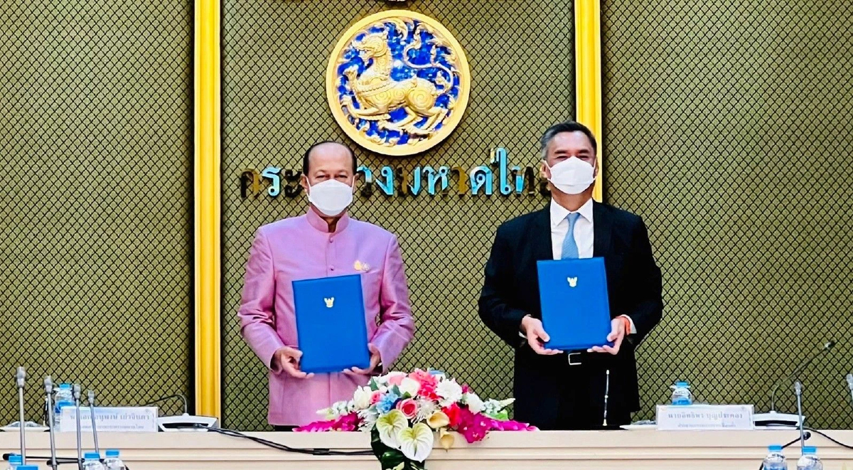 “อิทธิพร” ลงนามร่วม “อนุพงษ์” บูรณาการทำงาน กกต.-มท.ขับเคลื่อนภารกิจชุมชน