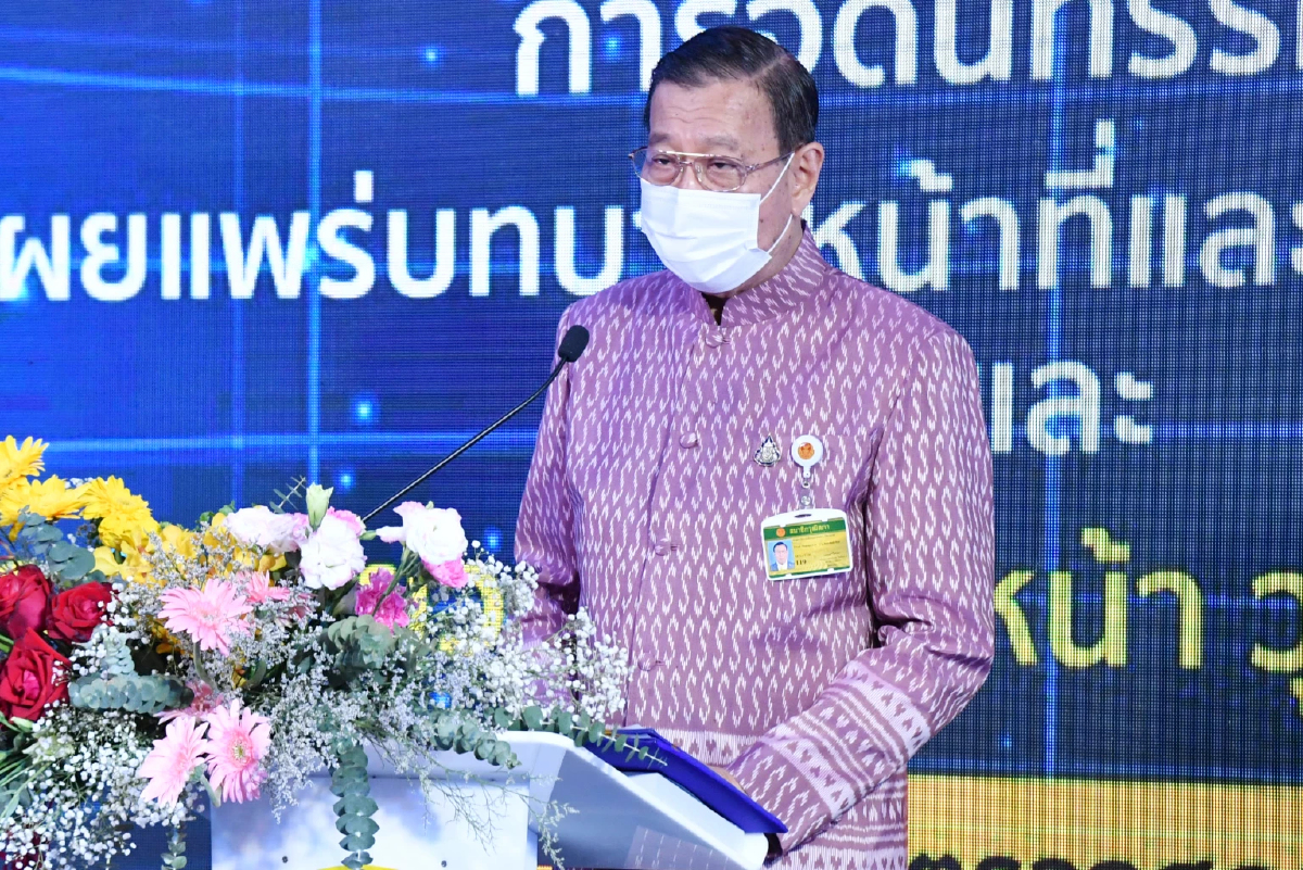 "พรเพชร" ยัน ไม่เคยรับใบสั่ง รับคนมอง "ส.ว." มีปัญหาเพราะได้อำนาจเลือกนายกฯ