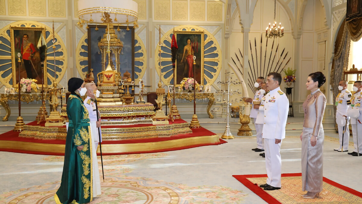 ในหลวง ราชินี พระราชทานพระบรมราชวโรกาสให้ ออท.เฝ้าฯ ถวายพระราชสาส์นและอักษรสาส์นตราตั้ง