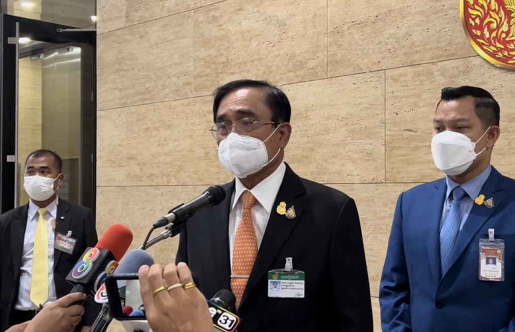 “ประยุทธ์”ยืดอกรับผิดชอบปฏิวัติเอง-ปัดตอกฝ่ายค้านหัวขาด