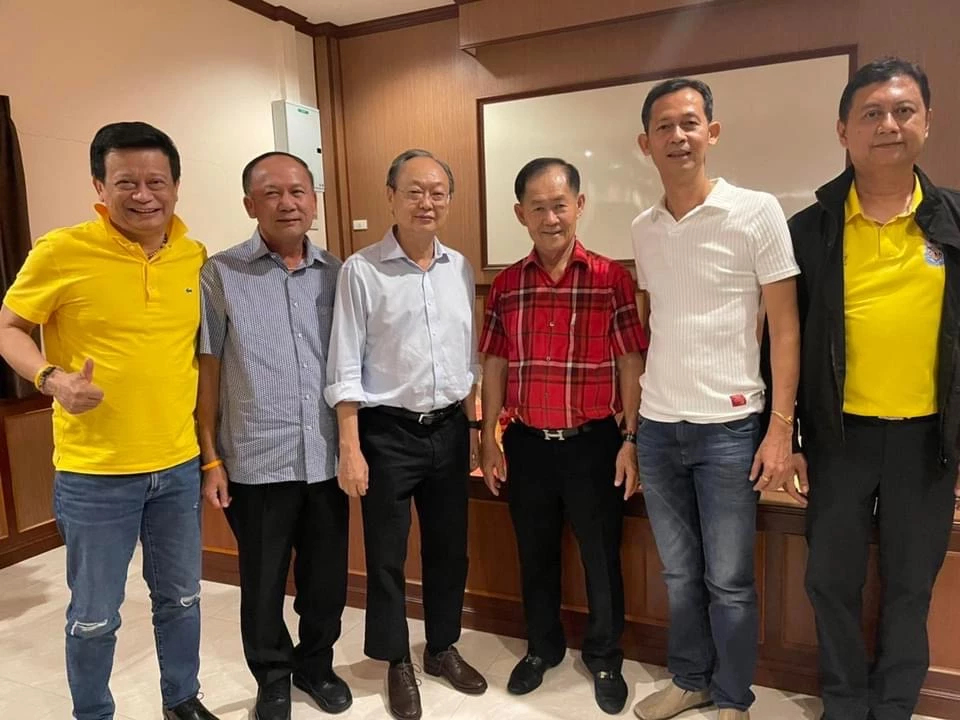 ชาวบ้านท่าม่วง กาญจนบุรี ต้อนรับ”สนธิรัตน์” อบอุ่น