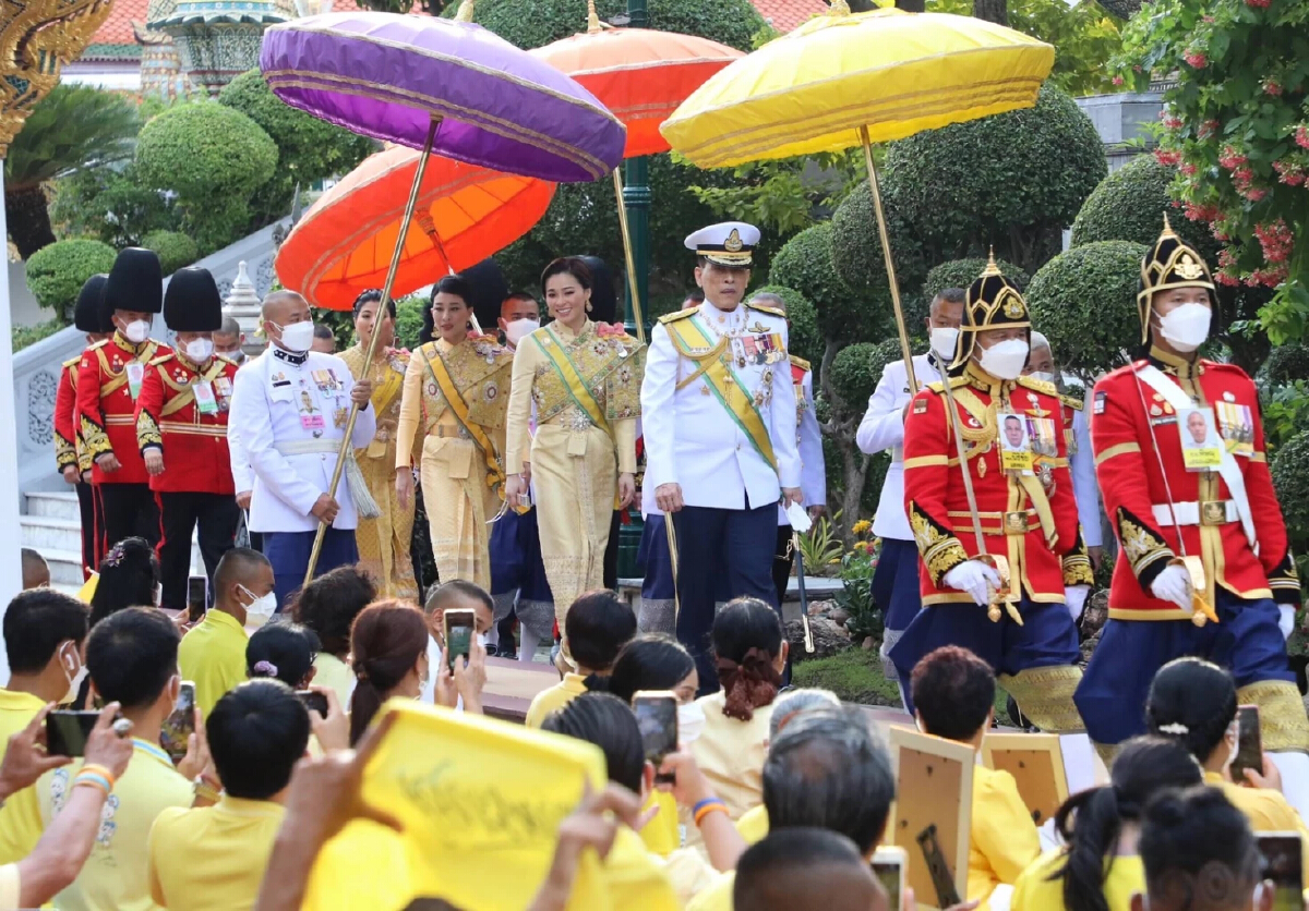 ในหลวง เสด็จฯ ไปในการพระราชพิธีเฉลิมพระชนมพรรษา