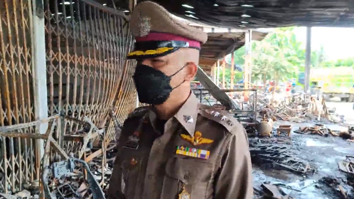 คืบหน้า! ไฟไหม้ย่างสด 3 พ่อแม่ลูก สุดสลด ผกก.สภ.ทัพทัน นำตำรวจพิสูจน์หลักฐาน