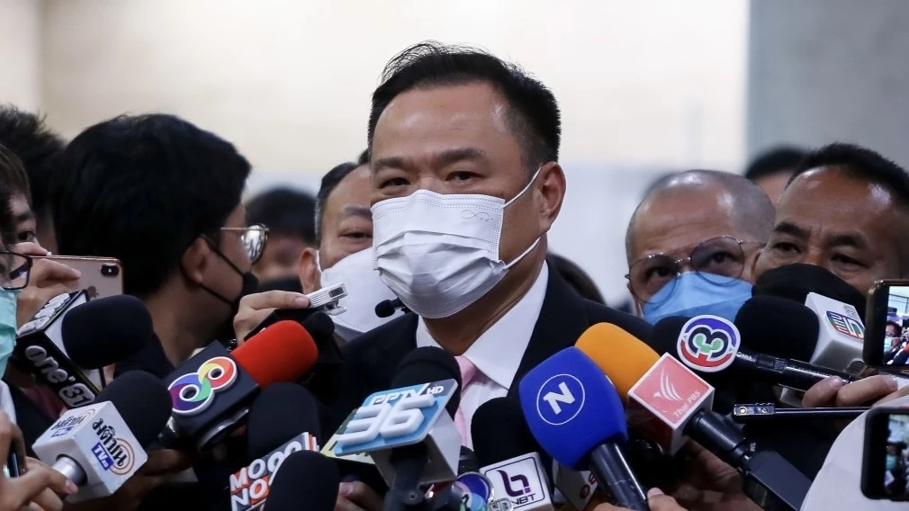 "อนุทิน" โว เตรียมตัว รับ "ศึกซักฟอก" มาอย่างดี ไม่หวั่น "กัญชาเสรี"