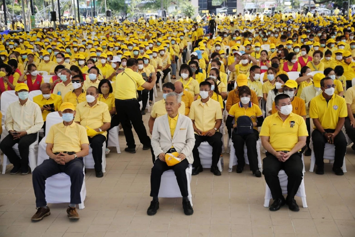 “สุวัจน์”นำคนโคราชปลูกต้นไม้เฉลิมพระเกียรติในหลวง
