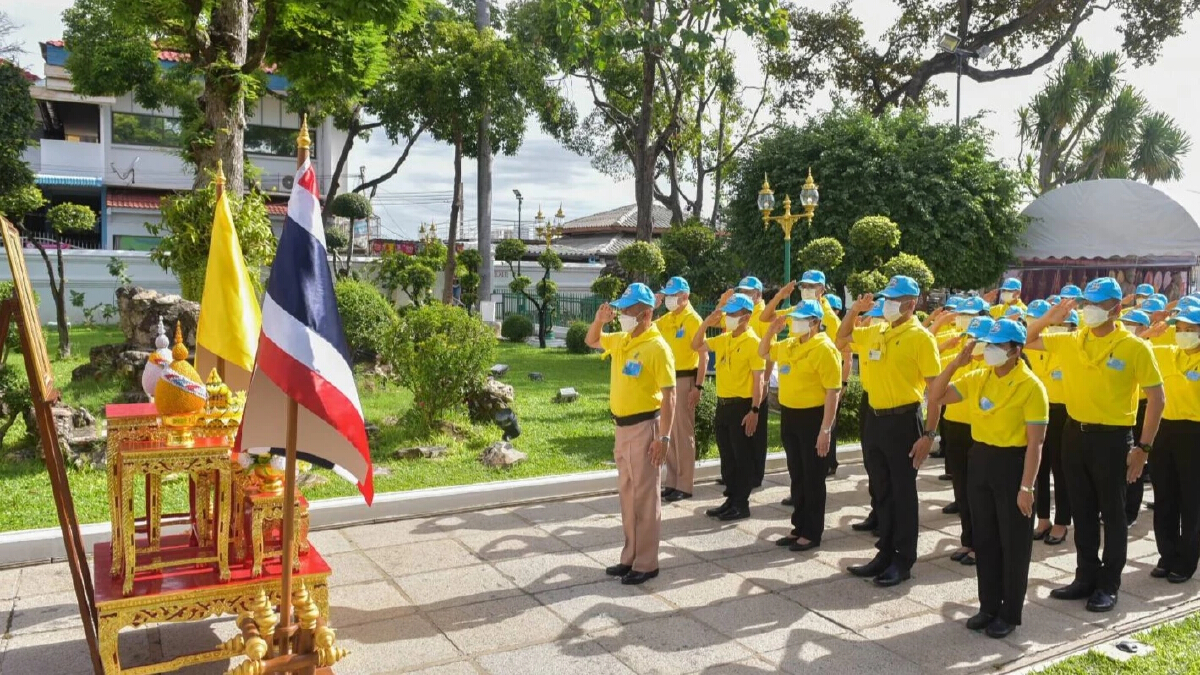 เลขา ทร.นำ กำลังพล ทำกิจกรรมจิตอาสา เนื่องในวันเฉลิมพระชนมพรรษา "ในหลวง"