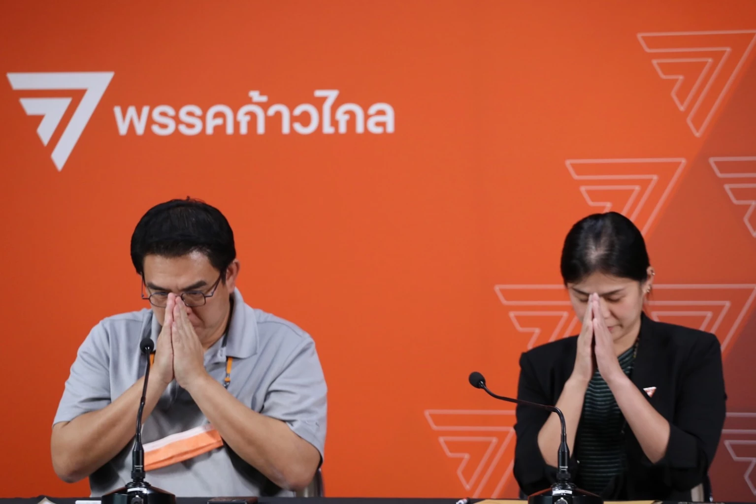 ส.ก.ก้าวไกลถูกแจ้งความคุกคามทางเพศ “วิโรจน์” ยันปกป้องผู้เสียหาย