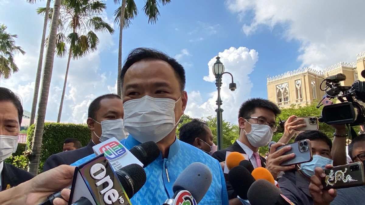 "อนุทิน"ไม่รู้ข่าวใครดีล "ทักษิณ" กลับไปใช้สูตรหาร 100