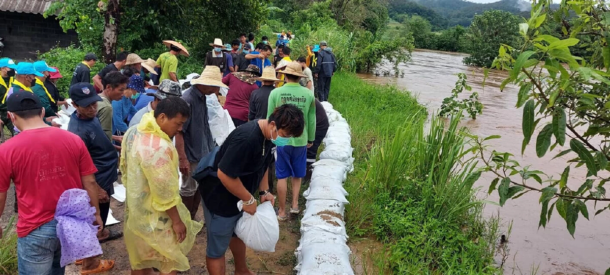 ปภ.รายงานพิษ "พายุมู่หลาน" ประสบอุทกภัย 11 จังหวัด เร่งช่วยเหลือผู้ประสบภัย