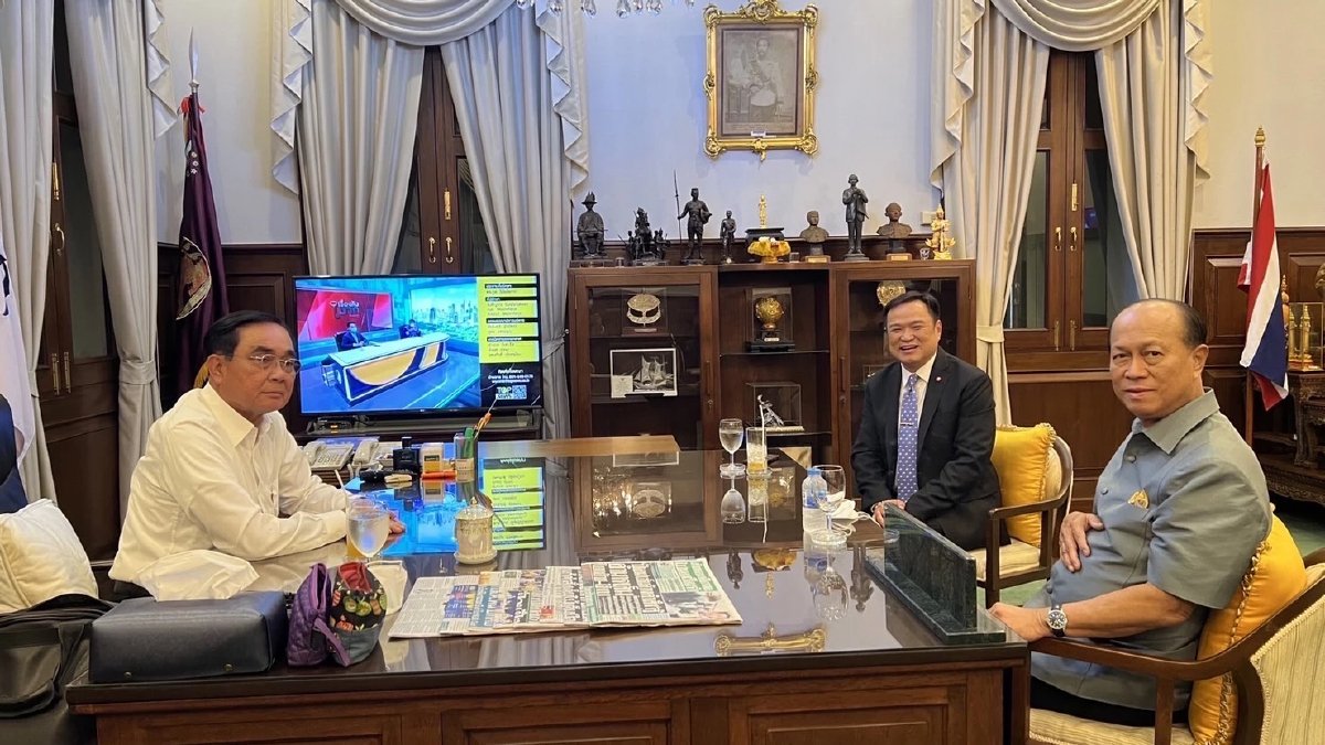 “อนุทิน” แจง พาหมอดูอาการ คันมือ “ประยุทธ์” ก่อนส่องพระ กินข้าวกัน