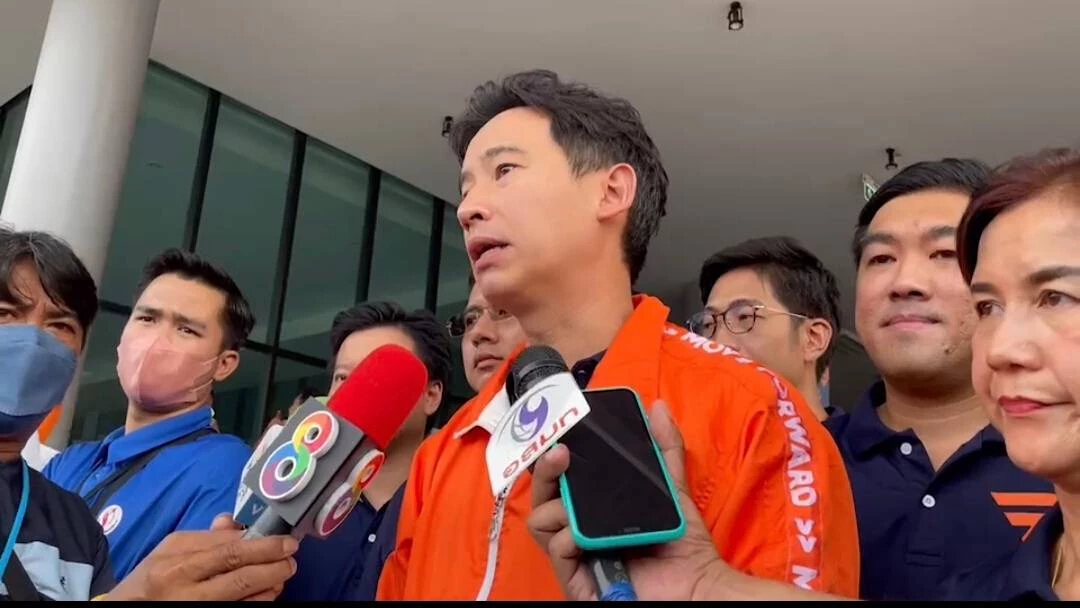 “พิธา” เชื่อ หาก "ประยุทธ์” หลุดเก้าอี้ปม นายกฯ8ปี มีคนใหม่ระบอบเดิมเข้ามา