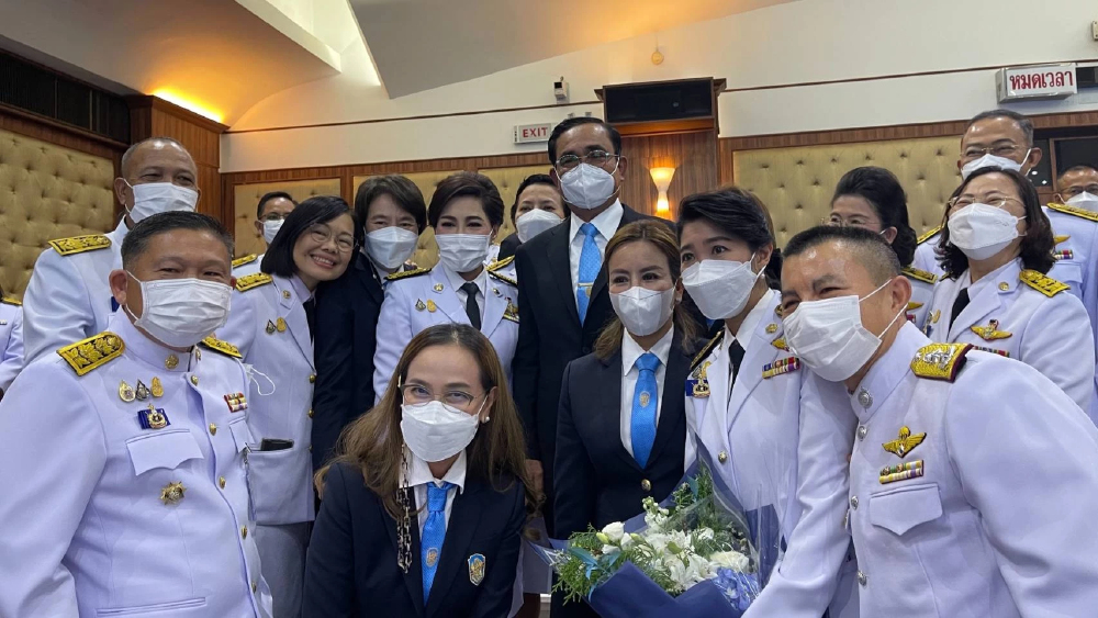 กำลังใจล้นหลาม "ประยุทธ์" ปิดหลักสูตร นักศึกษา วปอ.รุ่น 64