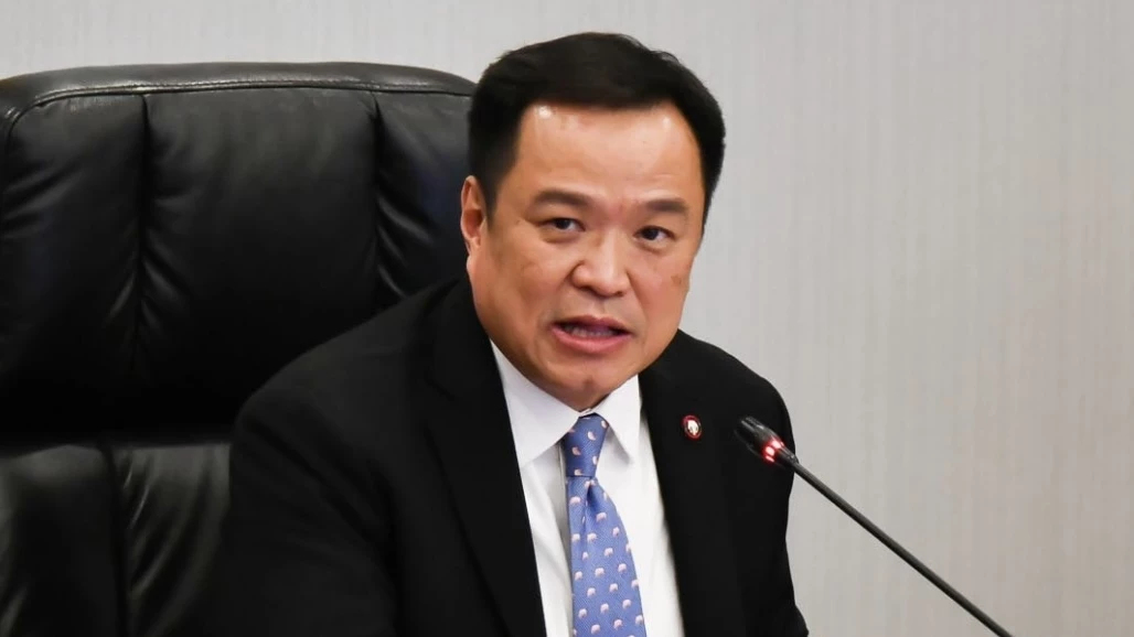 "อนุทิน" สวน "พท." ไร้สาระ ร้องยุบ "ภท." ท้าแข่งทำดี ใครรับใช้ ปชช. มากกว่ากัน