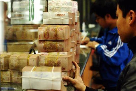 แบงก์ชาติเวียดนามประกาศขึ้นดอกเบี้ย 1% มีผลวันนี้