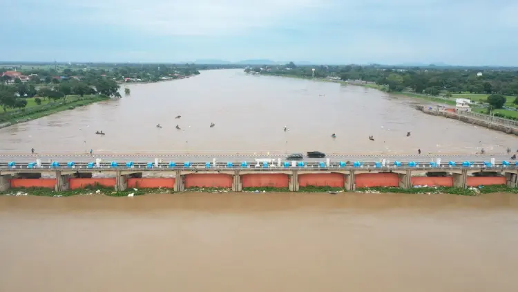 กรมชลประทาน ทยอยปรับลดน้ำผ่านท้าย "เขื่อนเจ้าพระยา" หลังน้ำเหนือลดลงต่อเนื่อง