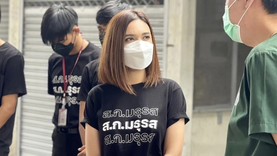 “ส.ก.เพื่อไทย” จี้ “กทม.” เร่งจ่ายเงินเยียวยา พนง.กวาดถนน โดนรถชนดับ