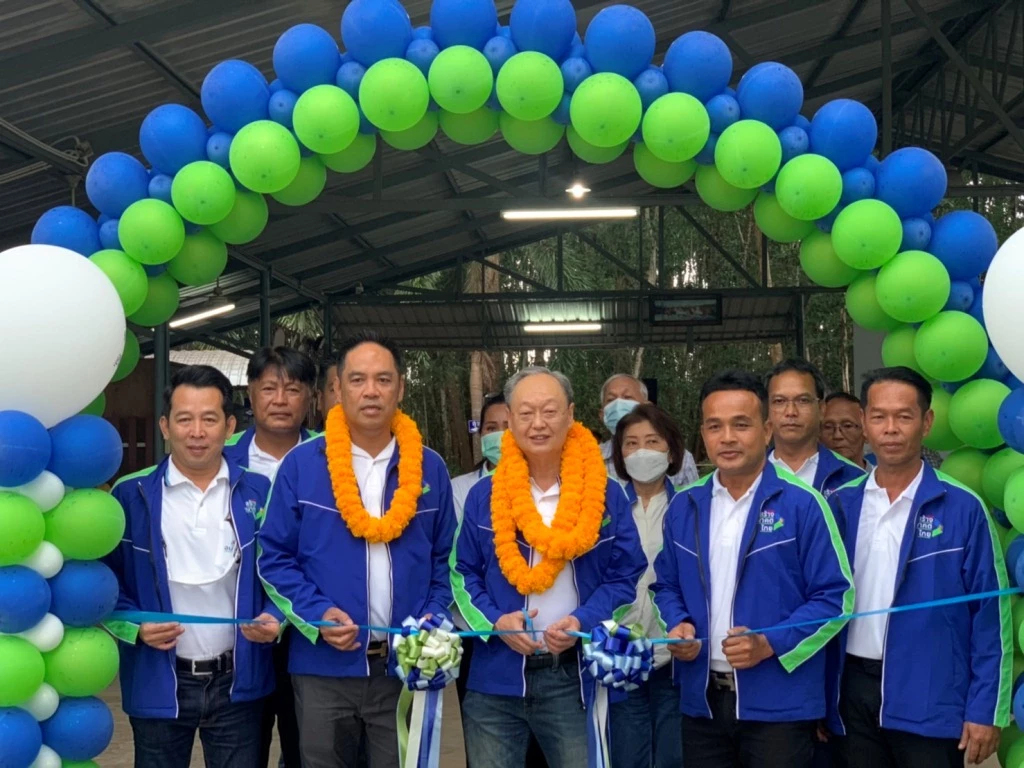 "สนธิรัตน์" เปิดศูนย์เลือกตั้งสร้างอนาคตไทย จังหวัดตราด