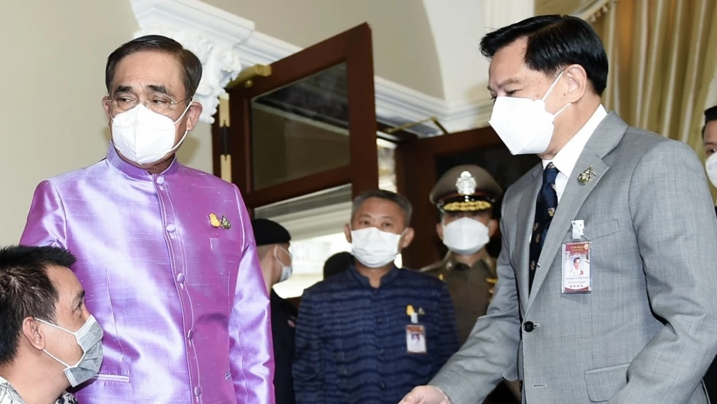 "พีระพันธุ์" เผย "รวมไทยสร้างชาติ" พร้อมต้อนรับ "ประยุทธ์" ชี้ อยู่ไหนดีนั่น