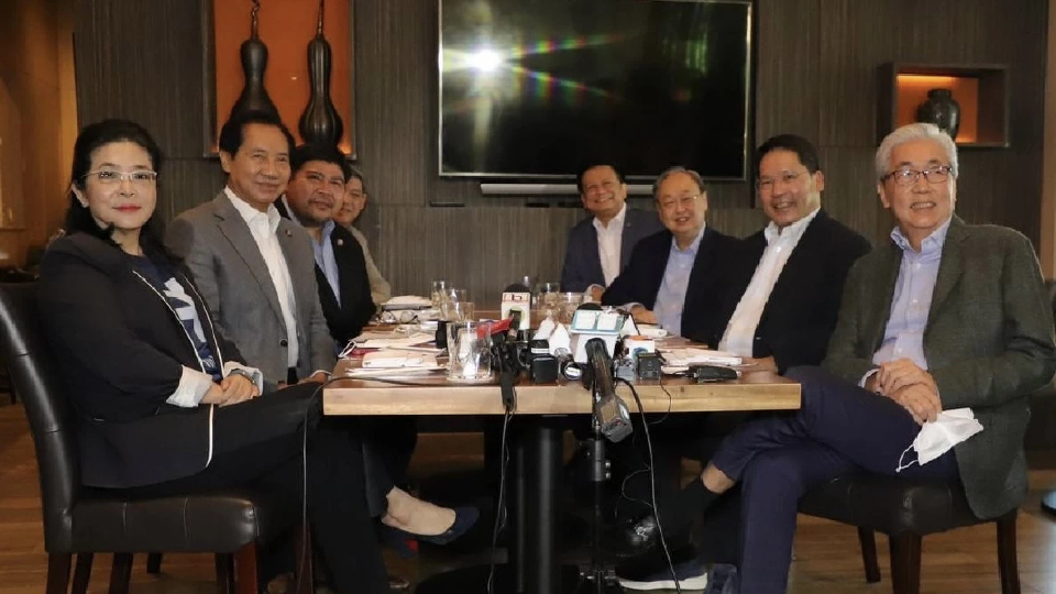 "สุดารัตน์" ประกาศ เป็นพันธมิตรทางการเมือง "สอท." ยังไม่ถึงขั้นควบรวม