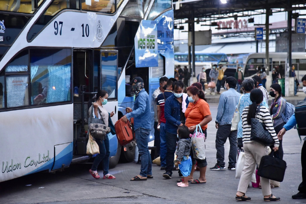 บขส.จัดรถโดยสาร 3,000 เที่ยวต่อวัน รับเดินทางหยุดรัฐธรรมนูญ