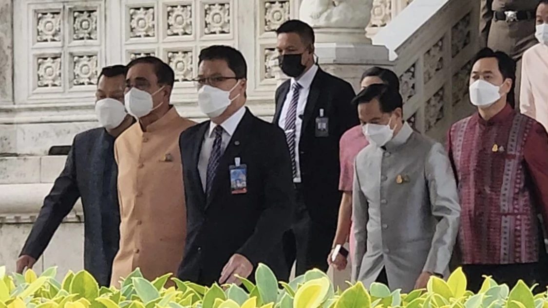 “ประยุทธ์” ไม่ตอบ เมื่อคืนนอนหลับหรือไม่ หลัง ขึ้นเวที เปิดตัว “รทสช.”
