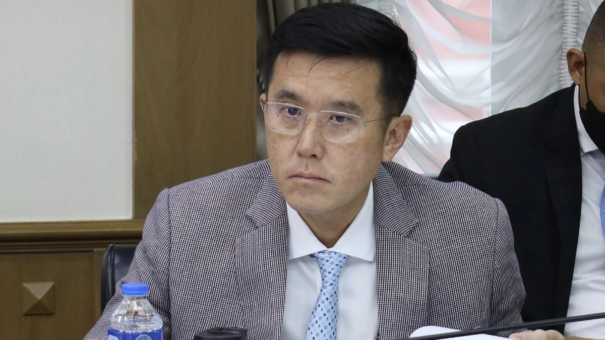 “ชัยวุฒิ” ป้อง “ประวิตร” ไม่ได้เข้าถึงยาก เชื่อ “พปชร.-รทสช.” ร่วมงานกันได้