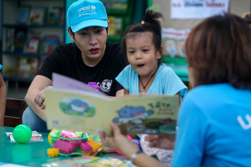 "เป๊ก ผลิตโชค"และยูนิเซฟ ชวนบริจาคกล่องมหัศจรรย์เพื่อเด็กกลุ่มเปราะบาง