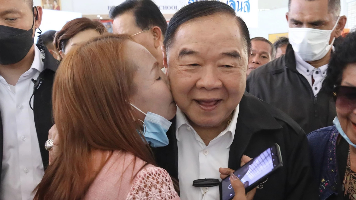 “ประวิตร” ลุย อีสาน การันตี ชาวบ้าน ไม่ให้มีแล้งอีกต่อไป