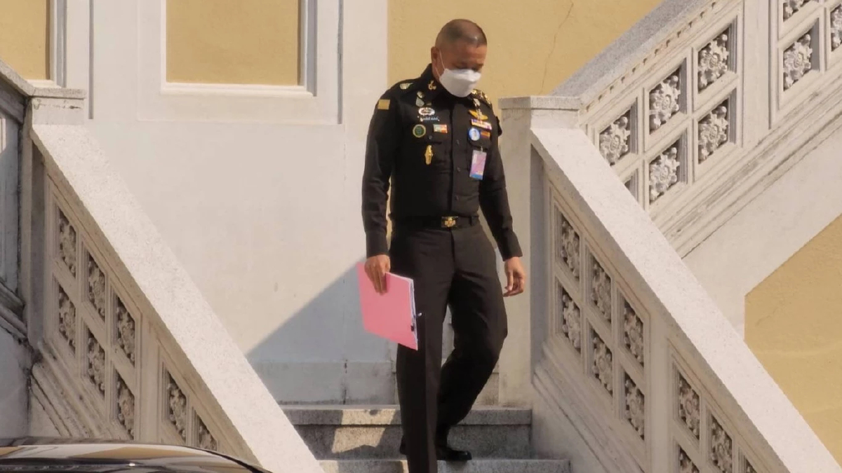 ถก "โผทหาร”  ไร้แรงกระเพื่อม  วัดใจ ทร. เงื้อค้างฟันนายพลเหตุ ร.ล.สุโขทัย