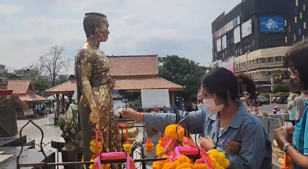 จัดใหญ่! สมรสลอยฟ้า วิวาห์หลานย่าวิว 360 องศา