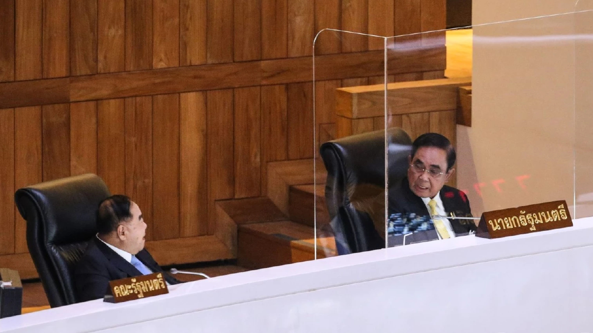 "ประยุทธ์" ร่วมประชุมสภาฯ โยนสมาชิกตอบเกมล้มอภิปราย