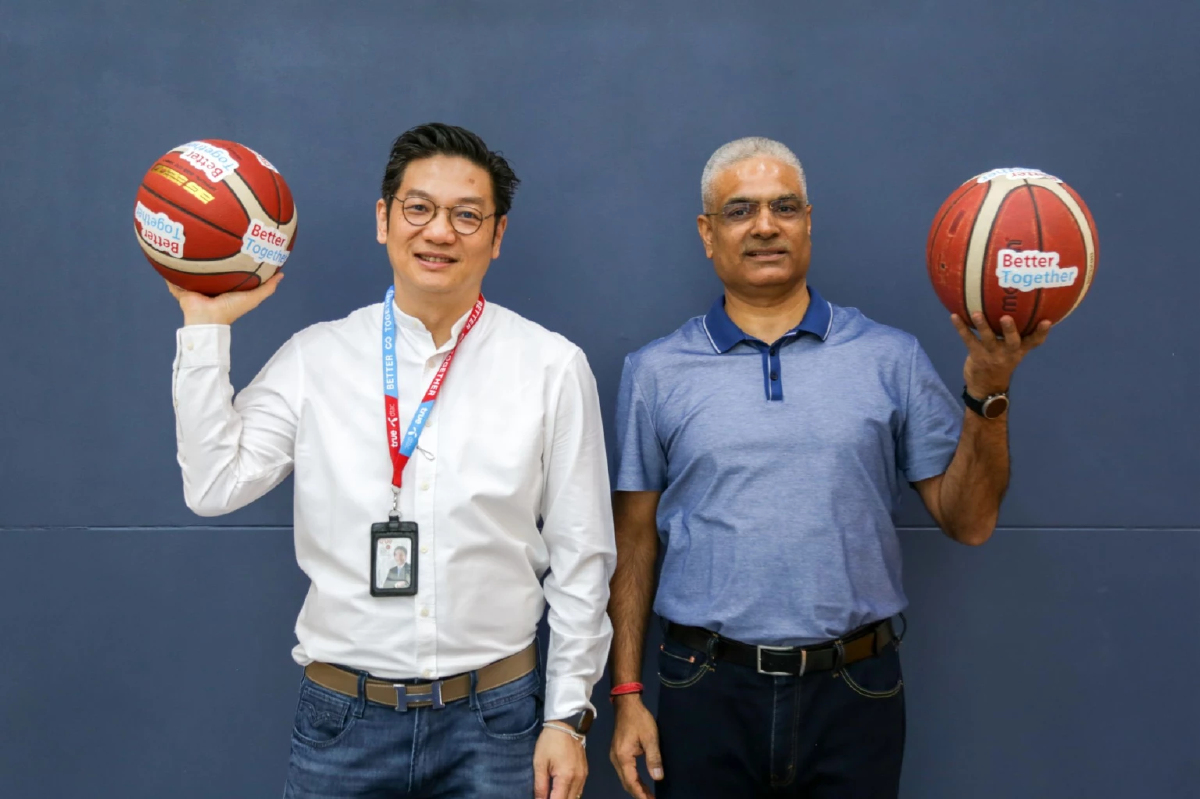 'ทรู' เปิดบ้านรับ ดีแทค 𝗙𝗿𝗼𝗺 𝗦𝗮𝗺𝘆𝗮𝗻 𝘁𝗼 𝗥𝗮𝘁𝗰𝗵𝗮𝗱𝗮 ชื่นมื่น!