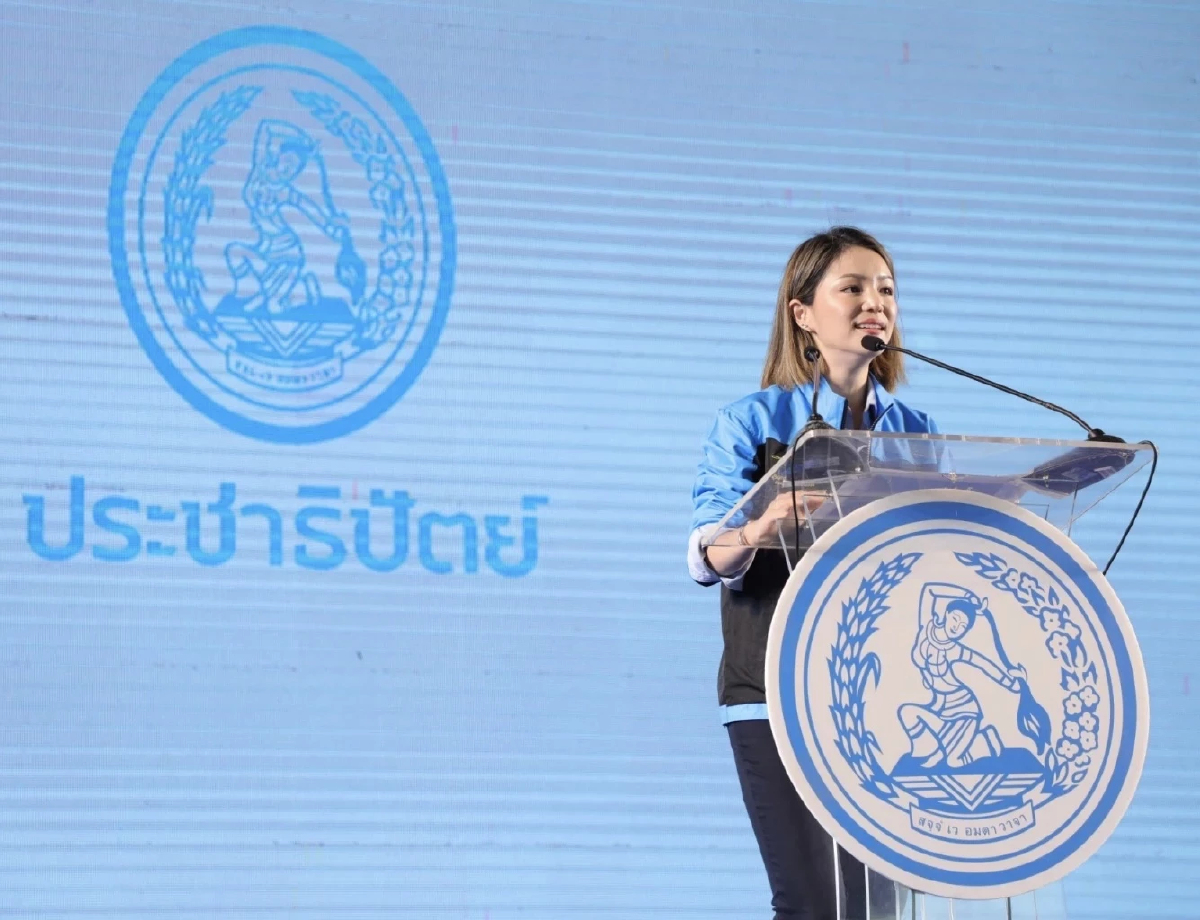 "มาดามเดียร์" อ้อนชาวพัทลุง ให้โอกาสคนรุ่นใหม่เข้ามาทำงาน