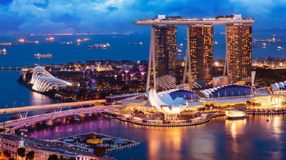 สวิตเซอร์แลนด์ของเอเชีย | วรากรณ์ สามโกเศศ