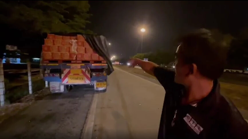 ย่องเงียบปล้น 'เบียร์ยี่ห้อดัง' กว่า 50 ลัง ขณะคนขับรถพ่วงจอดพัก