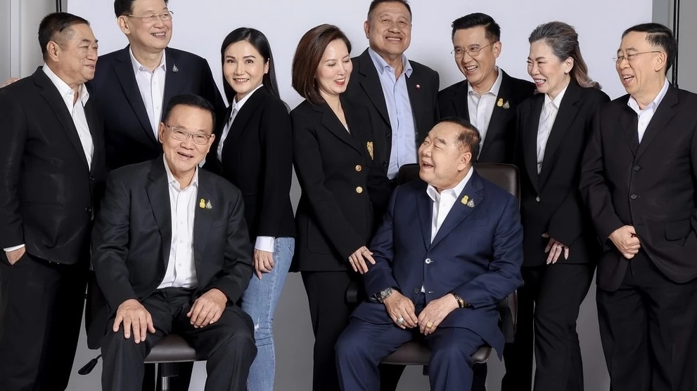 "ประวิตร" ลง ส.ส.ปาร์ตี้ลิสต์ เบอร์1 พปชร. กวาด 6 ล้านเสียง 20 อันดับ เซฟโซน