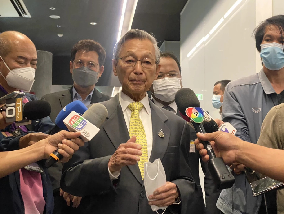 "ชวน" ประกาศหนุน "จุรินทร์" เต็มที่ หลังยุบสภา พร้อมลุยหาเสียง