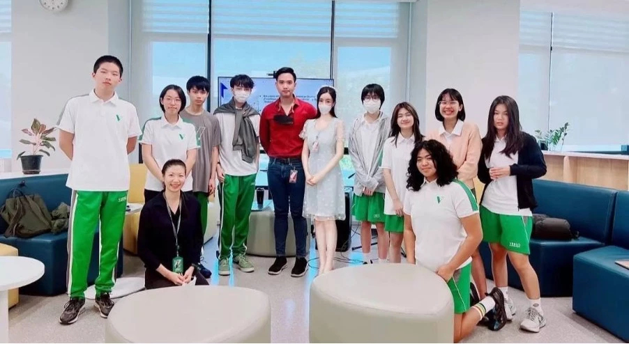 เกรซลิลลี่ CMO หญิง จับมือ อาจารย์แฮม สรวิศ นำสถาบัน Gimme Eng