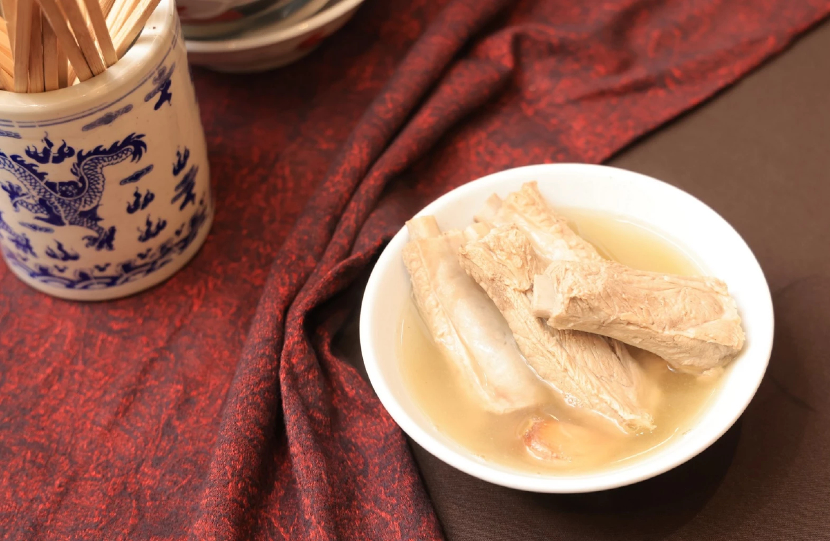 ‘ซงฟา’ ‘บักกุ๊ดเต๋’ จากสิงคโปร์ เปิดเมนูใหม่เสิร์ฟในหม้อดินกับโปรเด็ด