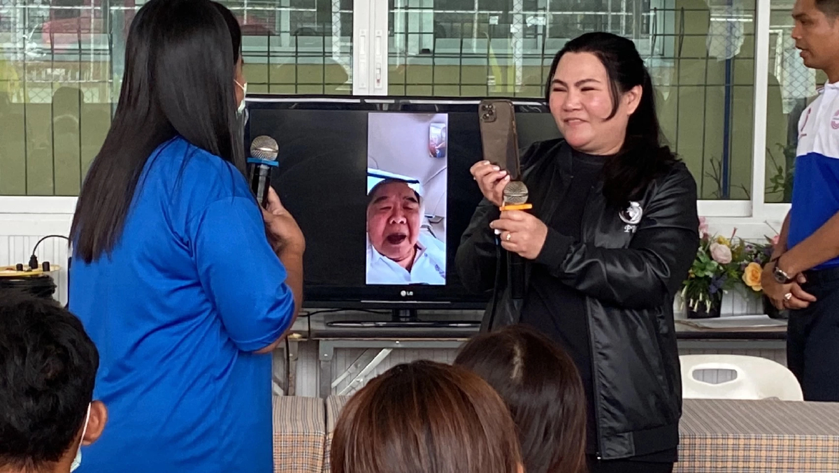 ‘ลุงป้อม’วิดีโอคอล‘คนพิการ’ลั่นหนุนพลิกชีวิตคนด้อยโอกาส