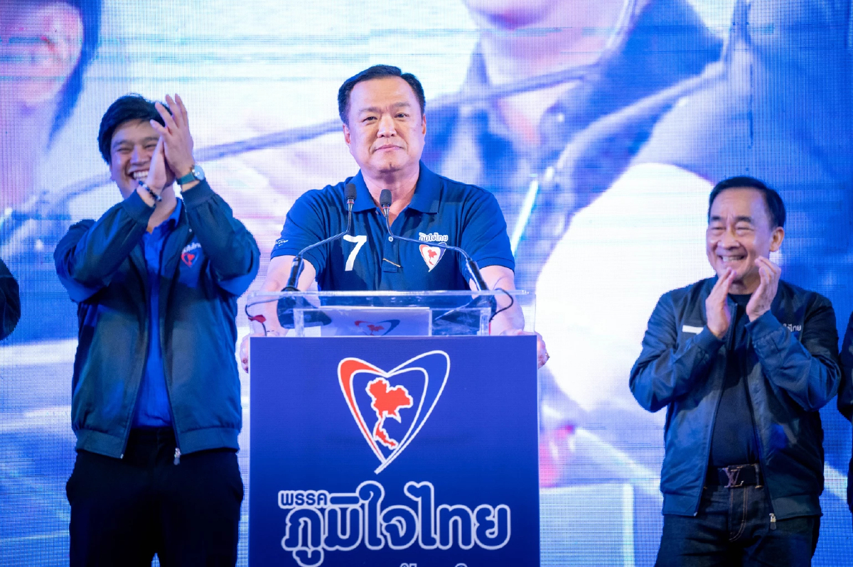 "อนุทิน" ประกาศเจาะพังงา-ภูเก็ต ตอกเสาเข็ม10ส.ส.ใต้ ชู งบท่องเที่ยว 100 ล้าน