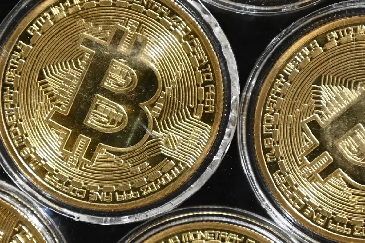บิตคอยน์ร่วง 4.36% เคลื่อนไหวที่ 28,099.1 ดอลล์