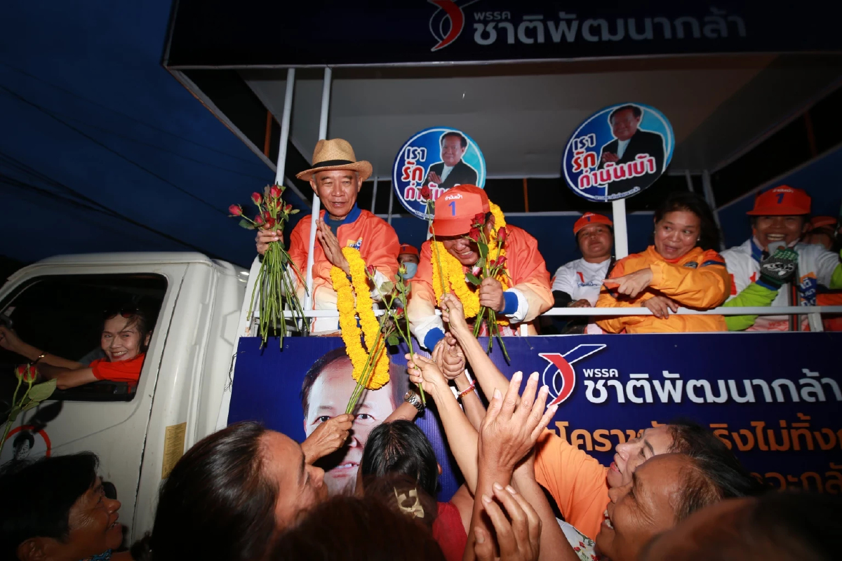 “สุวัจน์” ลงพื้นที่โคกกรวด ขอคะแนนเลือกกำนันเบ้าเป็น ส.ส.โคราช