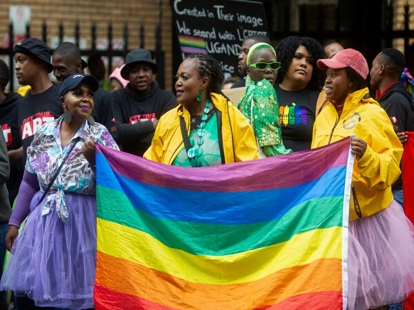 'ไบเดน' ขู่คว่ำบาตรยูกันดา หลังออกกฎหมายต้าน LGBTQ มีบทลงโทษถึงตาย