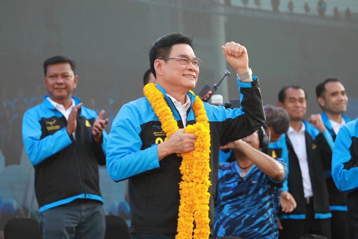“จุรินทร์” ลุยปราศรัย “กระบี่-นครศรีฯ-พังงา-สงขลา”  มั่นใจปชป.พาประเทศรอด